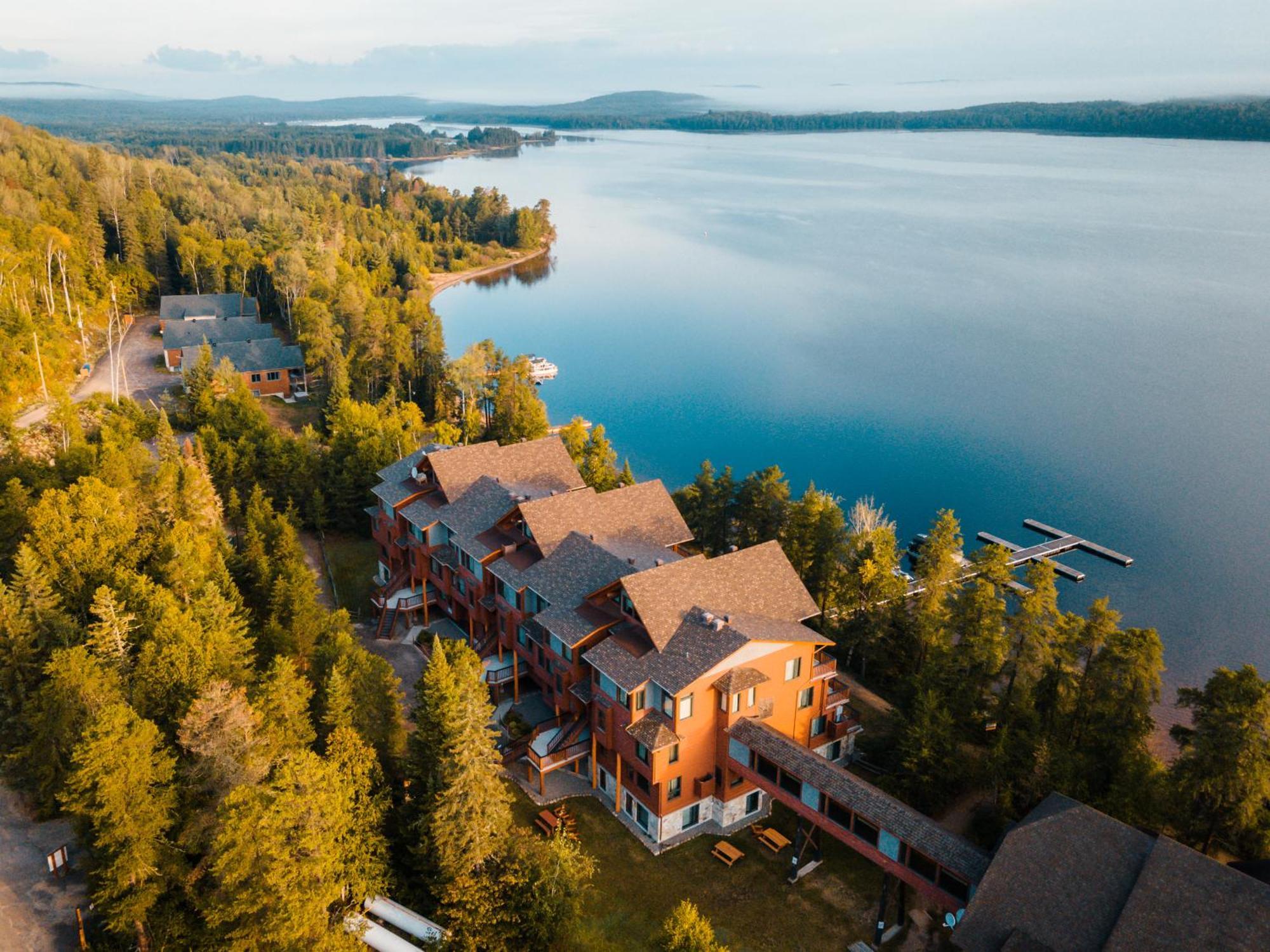 Auberge du Lac Taureau Saint-Michel Exterior foto