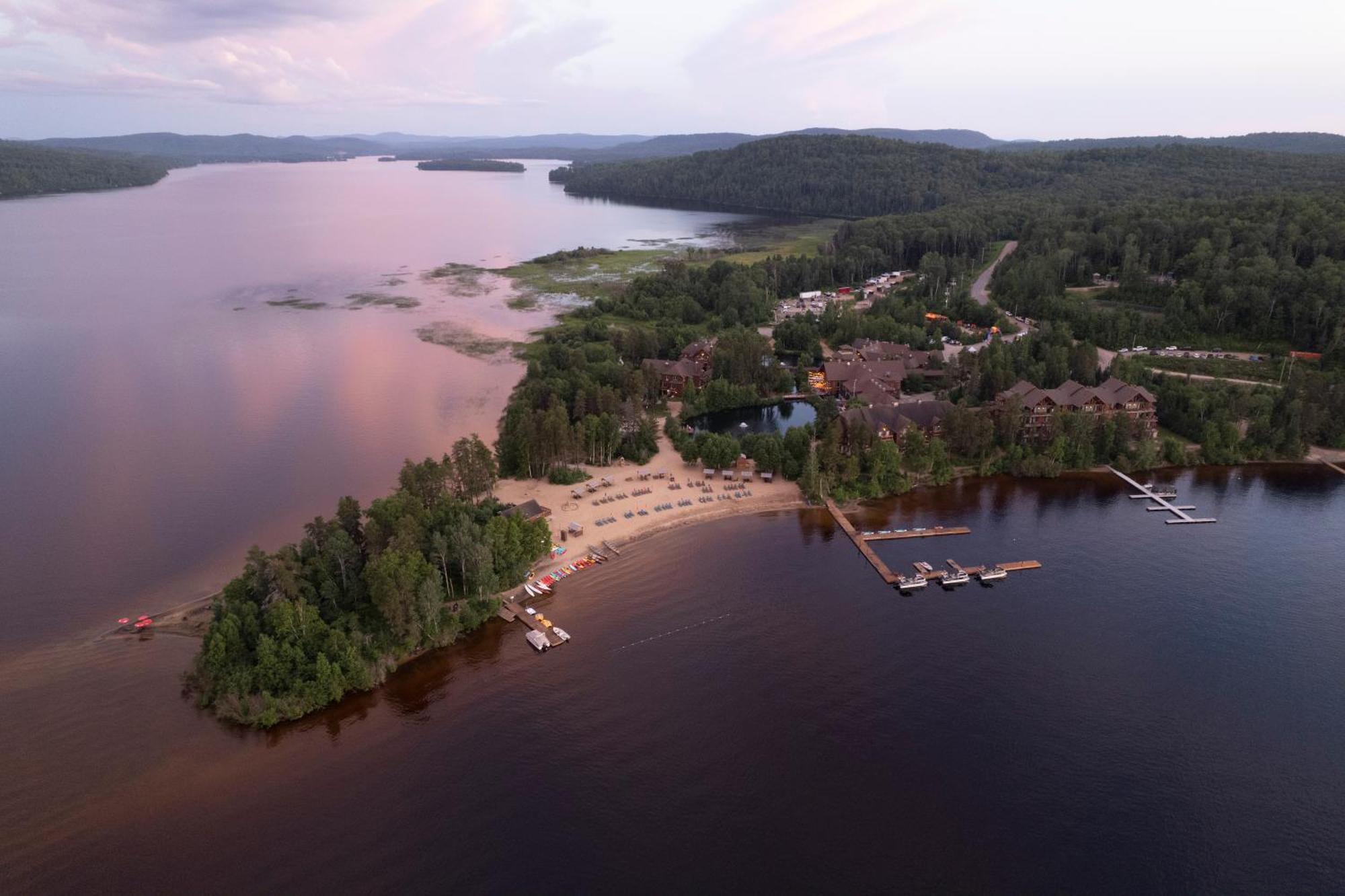 Auberge du Lac Taureau Saint-Michel Exterior foto